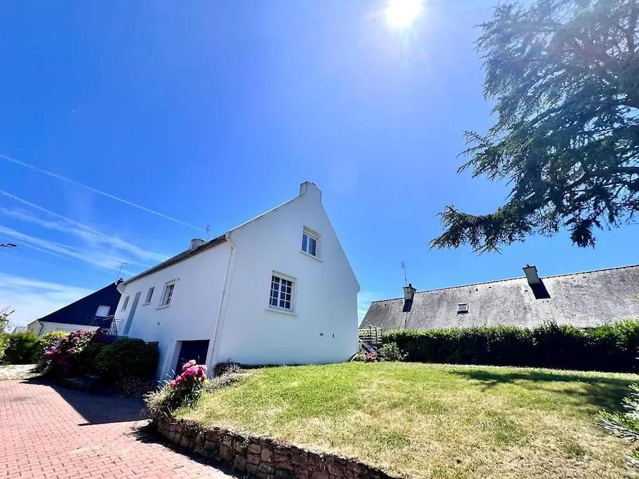 Maison Familiale La Fontaine Tout Confort A 400M De La Plage Plobannalec 0*,  Franciaország
